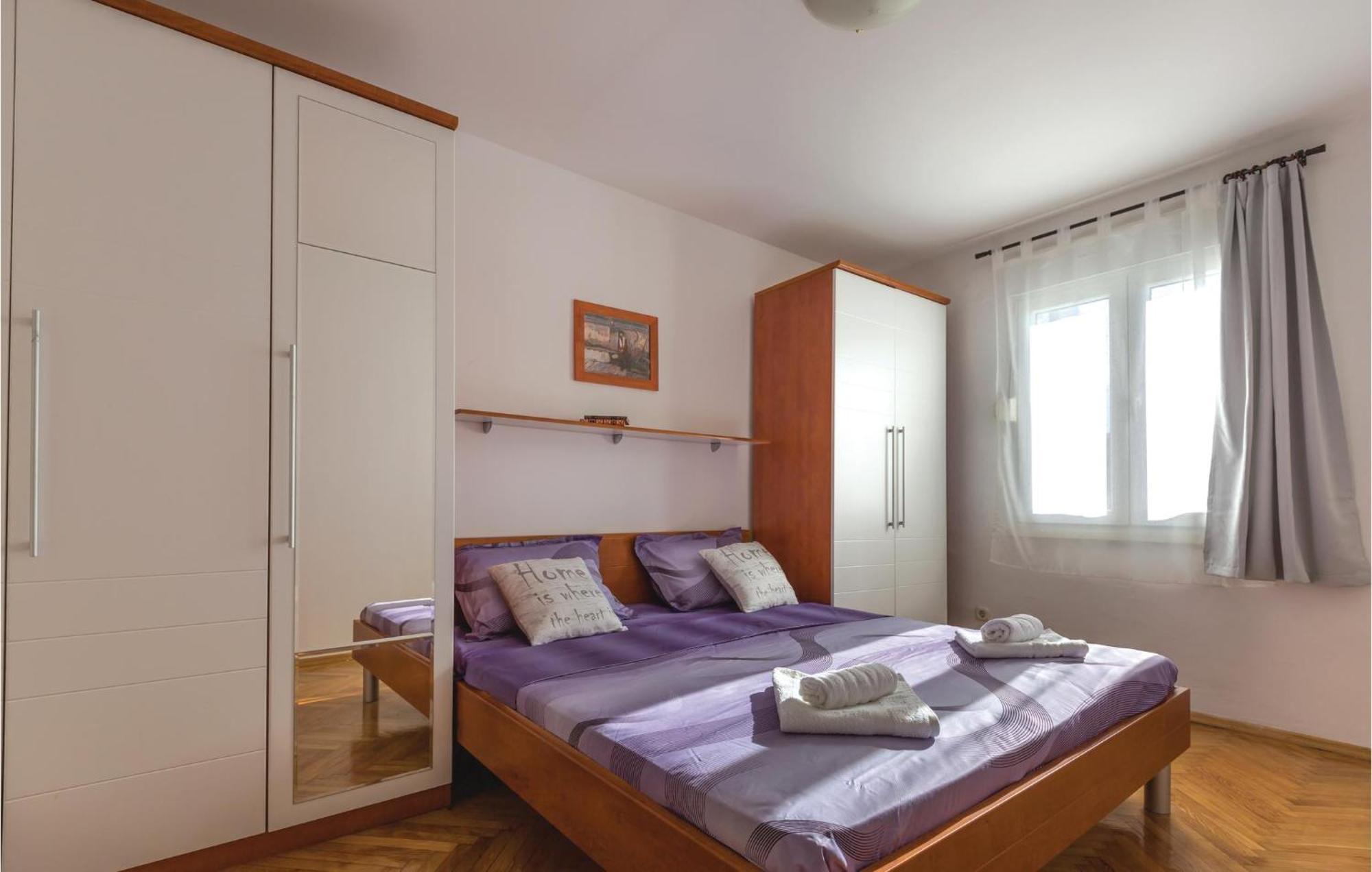 Awesome Apartment In Ploce With Kitchen Exteriér fotografie